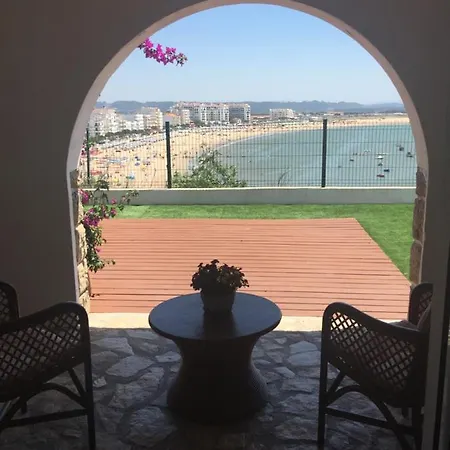 Vistalmar Sao Martinho Bed & Breakfast 3*