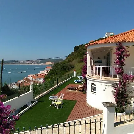 Vistalmar Sao Martinho Bed & Breakfast 3*